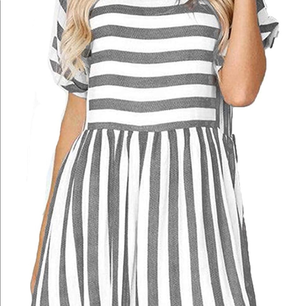 Striped gray dress with pockets